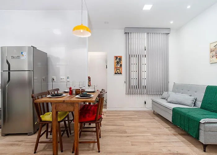 Apartamento Em Copacabana Com Varanda 2 Quartos Rio de Janeiro